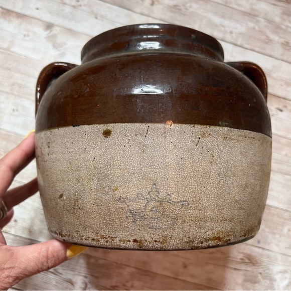 Other - 💚Blue Crown 4 quart bean pot